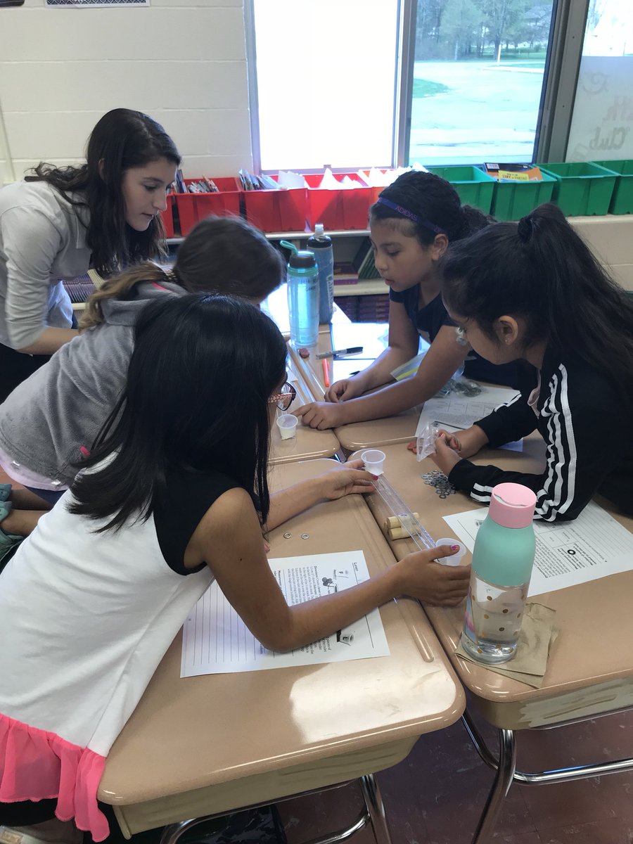 Dodge_WCSD's tweet photo. Mrs. Calhoun’s third graders had a great time making the rounds to various simple machines learning stations! Even Mr. Smilinich got in on the fun! #activelearning #science #dynamicschool https://t.co/291i6JZiod