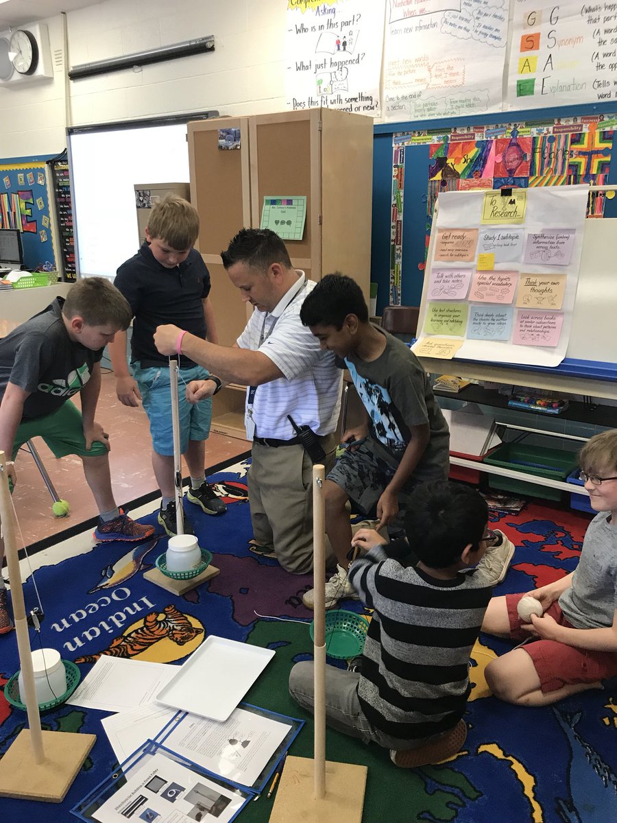Dodge_WCSD's tweet photo. Mrs. Calhoun’s third graders had a great time making the rounds to various simple machines learning stations! Even Mr. Smilinich got in on the fun! #activelearning #science #dynamicschool https://t.co/291i6JZiod