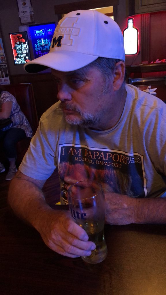 OneJoshFox's tweet image. Huncho in his cups 🦊
#DisruptiveBehavior @iamrapaport