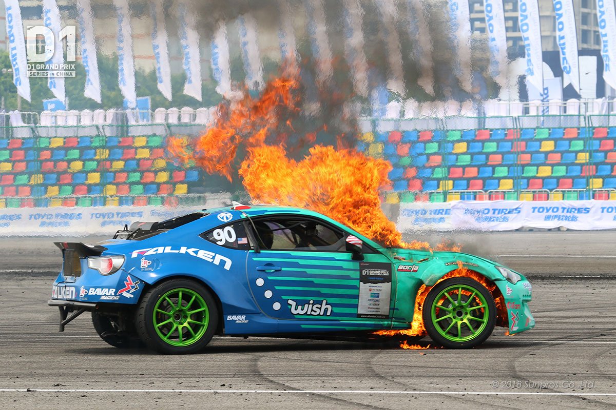 D1 Grand Prix Pa Twitter Beijing Drift 今日は決勝日 昨日はmatt Field選手の車両が練習走行で燃えましたが そのあと単走決勝までに直して通過 No 56は末永直登選手です あと横井昌志選手と川畑真人選手の走りっす D1 D1gp Beijing Drift Https
