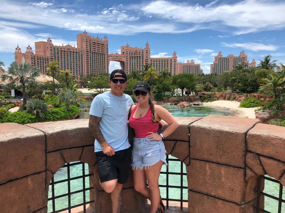 KenadeeLayne's tweet photo. Bahamas w/ this cutie 🌞🍹⚓️🏝 https://t.co/z7BNnxavZs