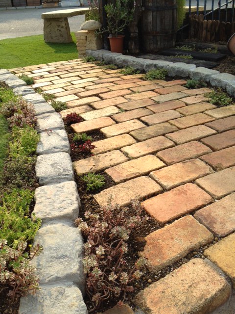 ジョイフル本田 ガーデンセンター Na Twitterze ガーデンセンター宇都宮店 本日日 午前11 00より 敷石の敷き方 の実演会を開催いたします お庭のぬかるみにお困りの方 素敵なレンガや敷石でお庭を彩りながらぬかるみ改善はいかがですか 参加費は無料です ぜひ