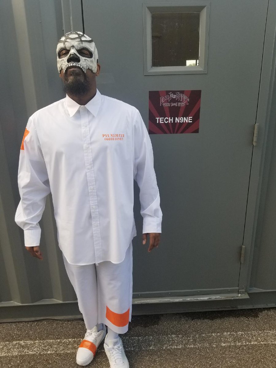 TechN9ne's tweet photo. #ROTR livestream our set from @rockontherange! 

Follow @LiveXLive for more! @AlliHagendorf @BernsteinNYC

https://t.co/yEvT9xmnnY

 #liveXliverotr https://t.co/w6ZowmvY5R