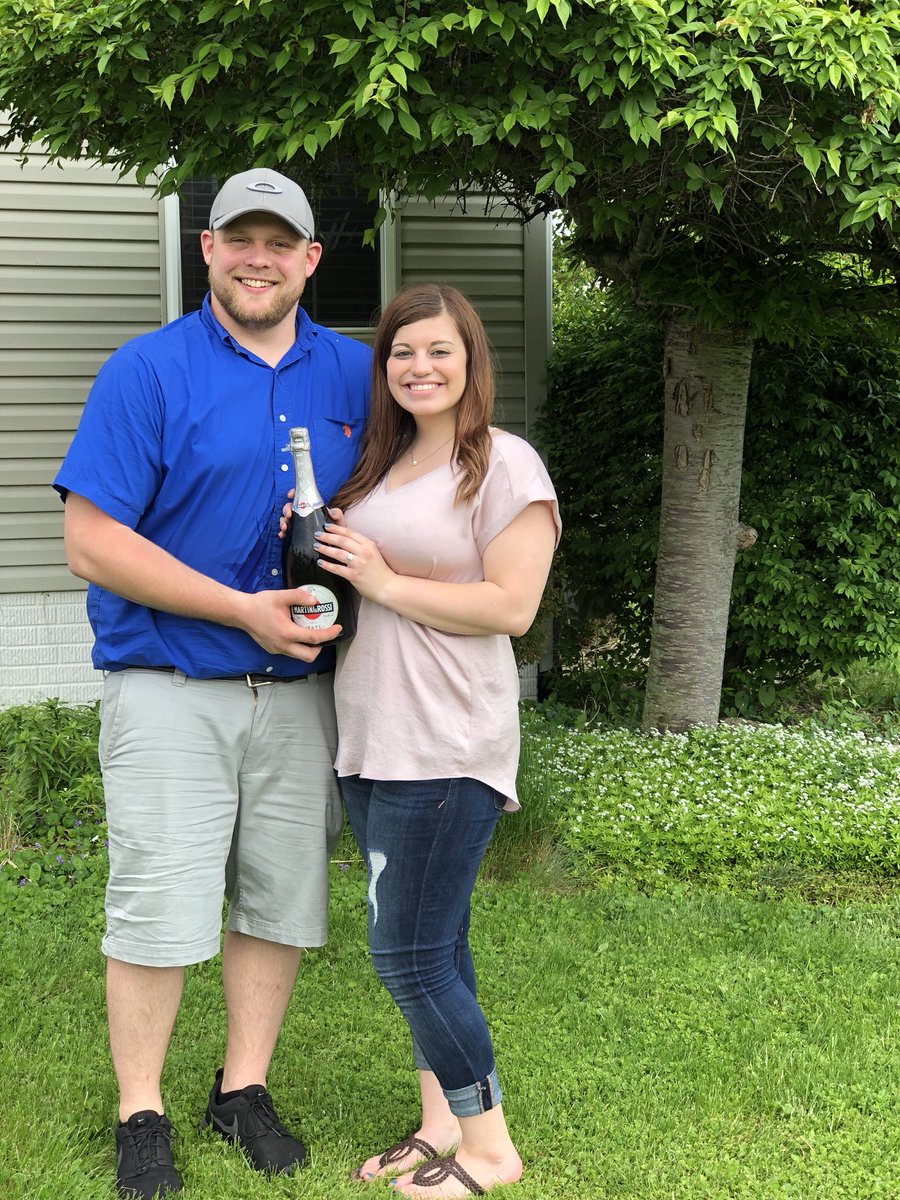 delainijb's tweet photo. Today my best friend asked me to marry him &amp; we popped champagne in front of the tree we carved our initials into when we were in high school. This is a dream and I have never been so happy. 😭😍💕 https://t.co/2ztwOSmdJr