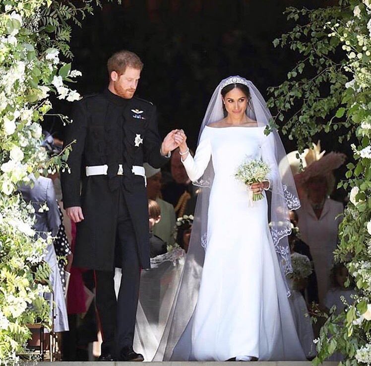 jewelbitsbox's tweet photo. We loved Meghan Markle’s #RoyalWedding looks... which one was your favorite? 

#theRoyalWedding #MeghanMarkle #PrinceHarry https://t.co/92C7LyTQnk