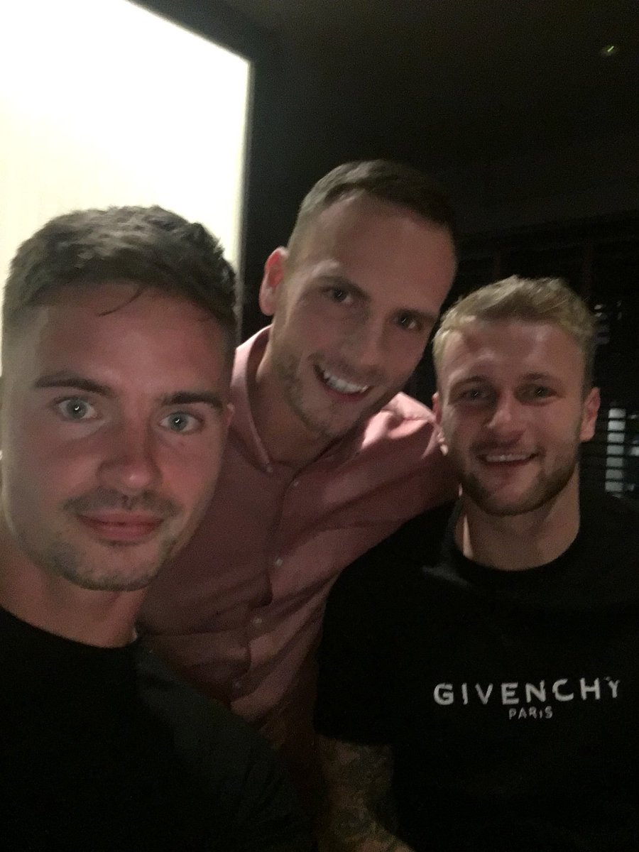 alanray7's tweet photo. What a day. ๐๐๐๐๐๐@CelticFC @ScottBrown8 @kierantierney1 https://t.co/xQbA7mELgZ