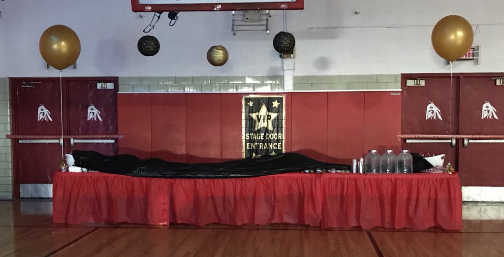 fcsdCompassSC's tweet photo. Great group of students for the Crossroads &amp; Creekside 8th grade formal! Many thanks to all who worked hard to make it happen! #rollingouttheredcarpet https://t.co/HTdQVtZm11