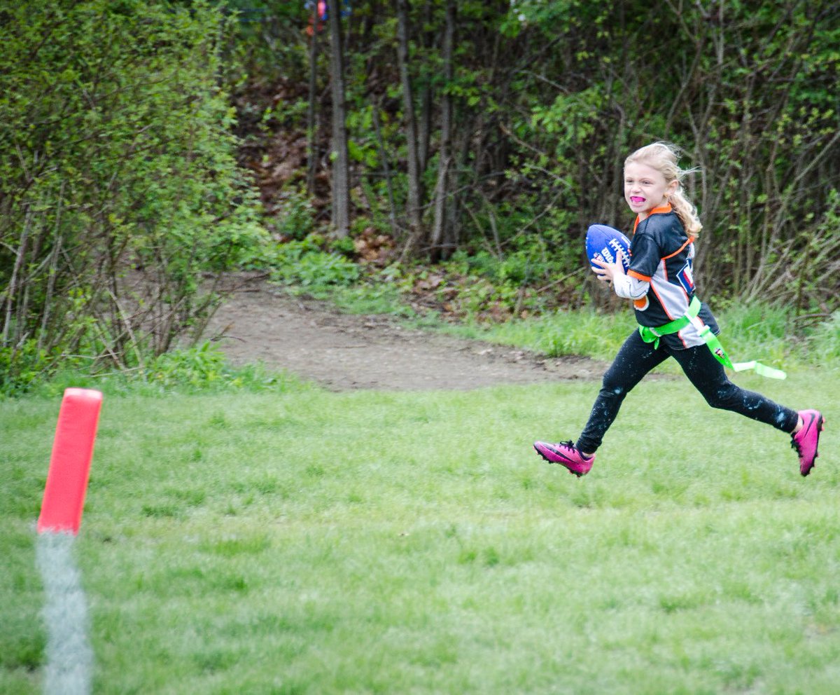 Coach_DGates's tweet image. Dani for 6! Glad she got her mother’s wheels and not mine. #tothehouse