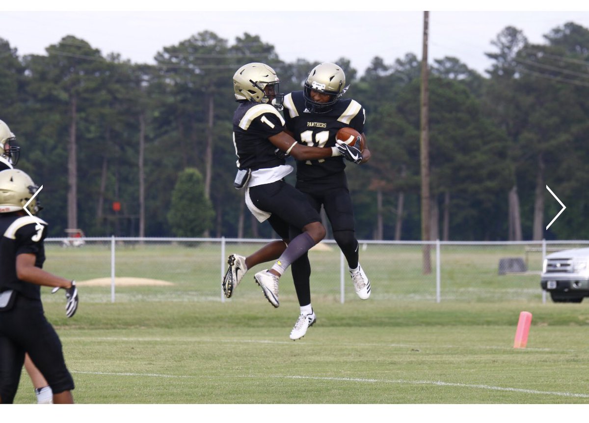 Trendongillon2's tweet photo. Well my last high school spring game was a success 34-16 time to grind all summer #thebaptizer https://t.co/wt6xw7PWZW