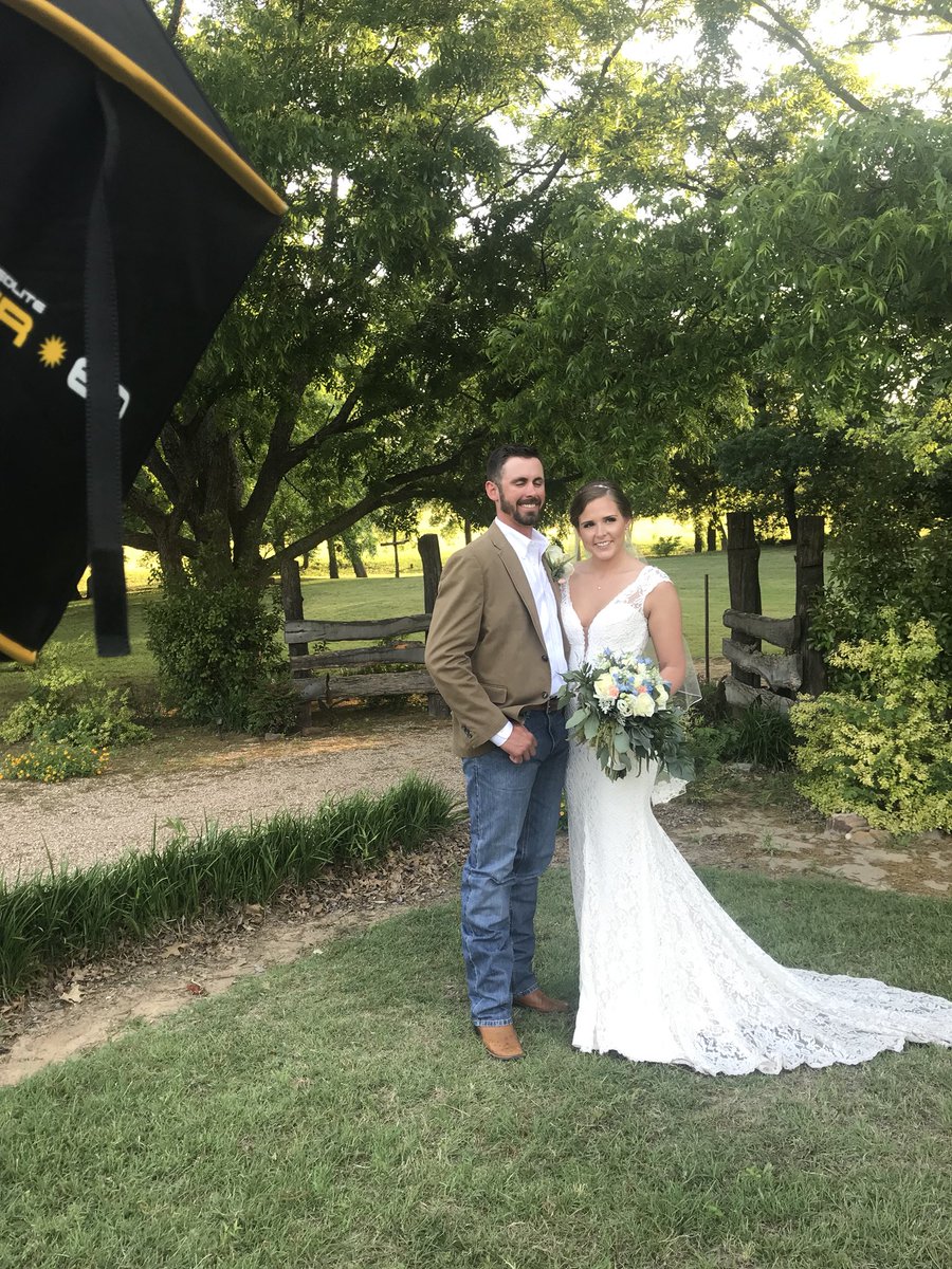 PHOTOconcepts98's tweet photo. Congratulations to Tiffany and Reese on their wedding at Hollow Hill!!! It’s been a pleasure to photograph y’all’s special day. https://t.co/ntb7z4mAhB