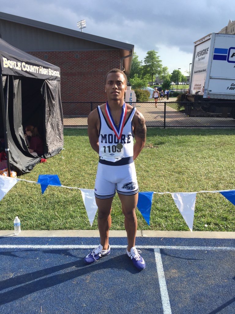 mooremustangs's tweet photo. Josiah Taylor. State CHAMPION of the 400m. #knowmoore #wearejcps https://t.co/ARvRpfqMPW