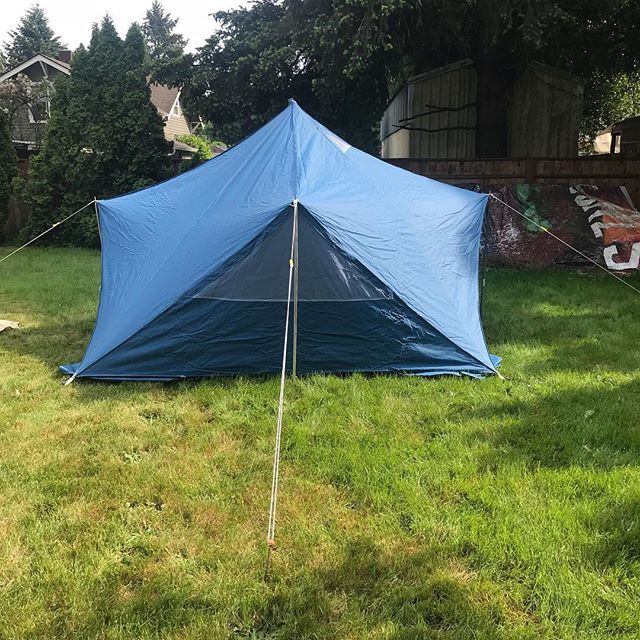 beckelcanvas's tweet photo. Tent #17 the last tent of the day!! This is a Blue 10x10 made out of an unknown material it is very dark inside. It has a 5” stove hole, side windows and a screen front. This is the 100th 10x10 TT ever made and it goes for $400. https://t.co/JZZI4GbvyA https://t.co/PzP7eC0BWU