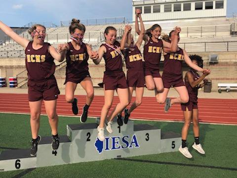 ShapeYOUNGminds's tweet photo. 8th grade Hickory Creek ladies take 1st place overall in state!!!! Congratulations Tigers! Long live The Creek. #hcmstigers157c #hcmsfsd157c https://t.co/QhTzk4Jmyg