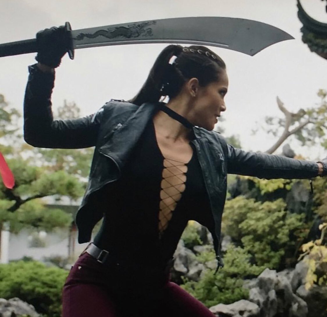 luciferfan101's tweet photo. Maze leading the charge to #SaveLucifer #PicksUpLucifer https://t.co/dt6LecF0ev