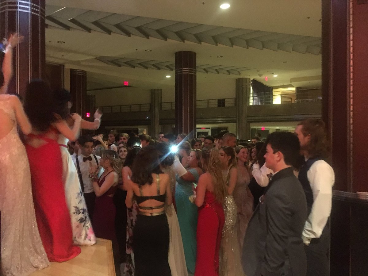 Bacon2019's tweet photo. Junior Prom going strong!! https://t.co/5bMSev9EtA