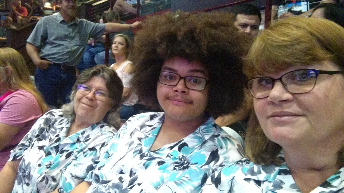 CarliaFay's tweet photo. Ready for @fluffyguy! #choctawgrandtheater https://t.co/UtsnhLeNhB