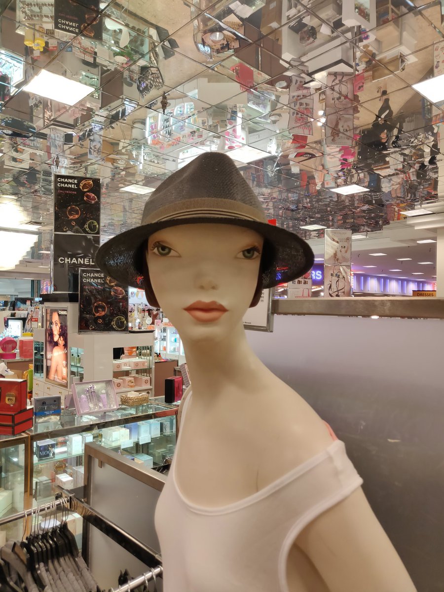 MKBHD's tweet photo. Found this mannequin in a store and stopped and stared at it for a full minute laughing 😂 https://t.co/LGovZGpI3F