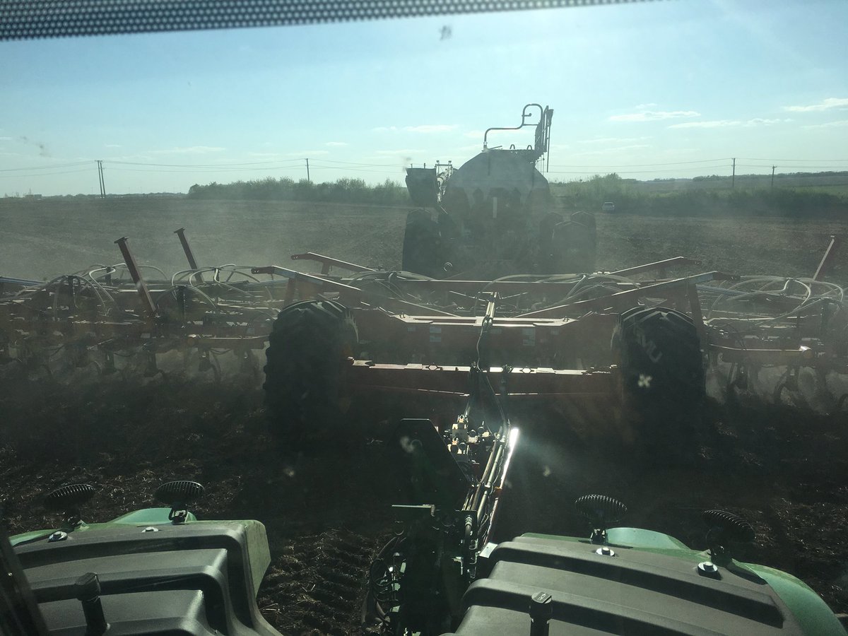 006dbond's tweet photo. The Seeding of Yorkton and Areas Farming for health is a rap for 2018,  thanks to @Agratactics for the VR and @LTmaple for Semi and trailer and @sleeptraveller for being one of the operators today. Great Day / Great Cause! https://t.co/LBHeQagRRz