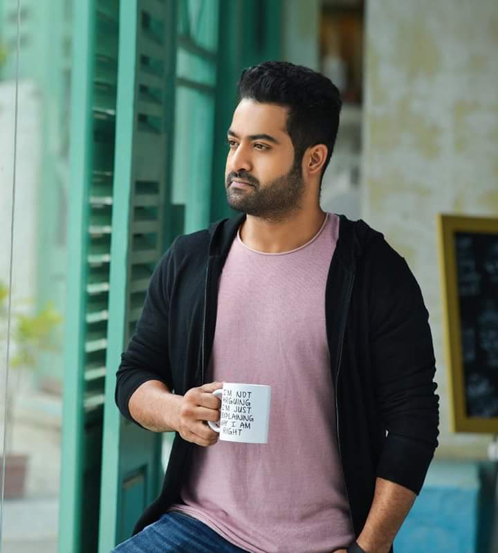 NikhilTarak999's tweet photo. Wish you a meny more happy returns of the day #Anayya
Due heard fan of #Tarak_Anna ππ https://t.co/hjAEE3P40Q