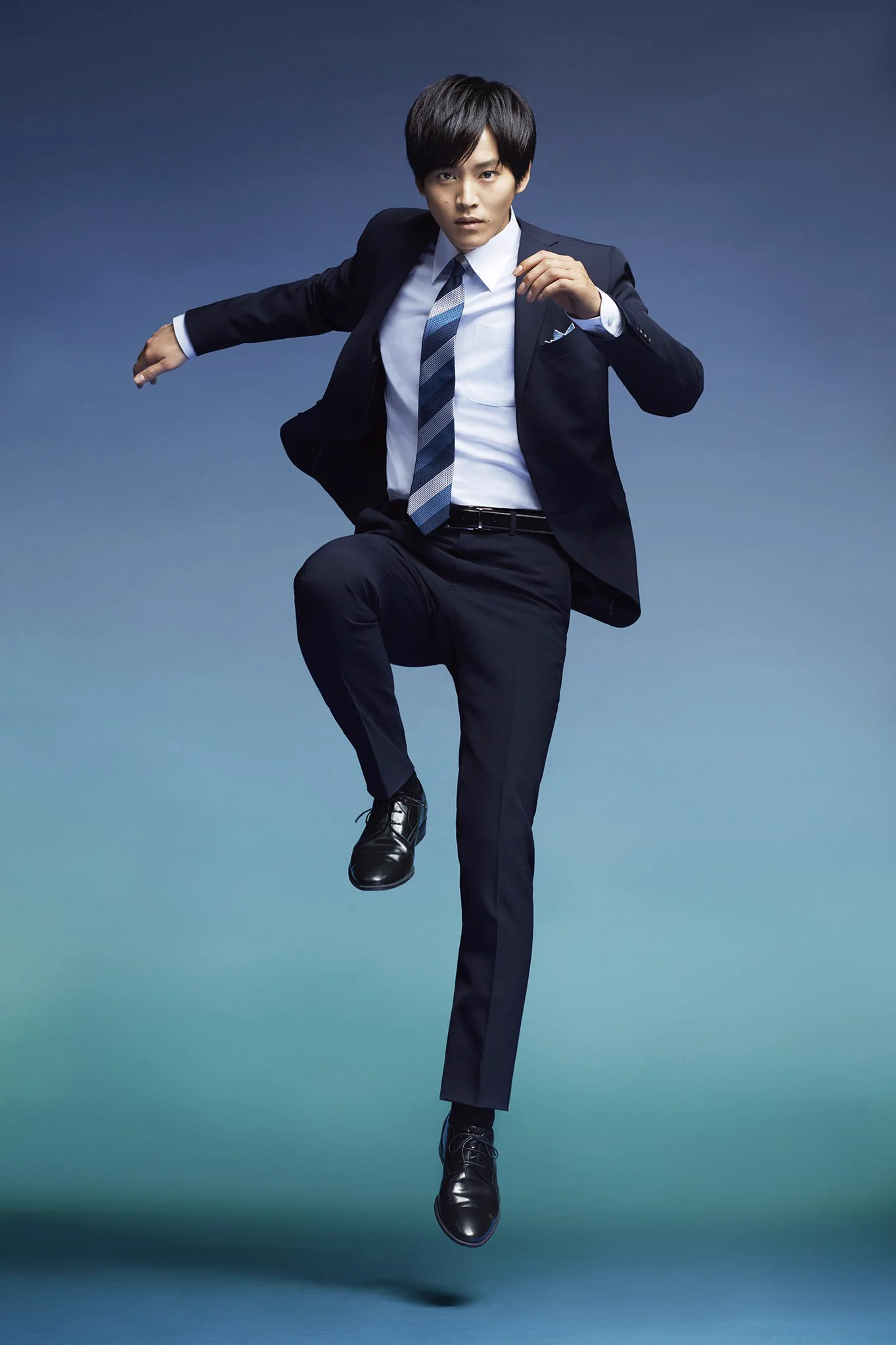 松坂桃李 スタイル