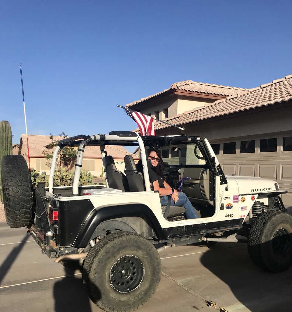 BrigetteDP's tweet photo. Here we go... hitting the road for a night run with TOG Wheelers! #gilbertaz #gilbertwellness #lifeingilbert #jeepgotopless #jeeplife #jeeprubicon https://t.co/3xh0ucM9T0