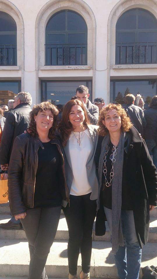 EloChamarro's tweet photo. Moltes felicitats companyes @estercapella i @TeresaJorda Orgull i admiració per dones amb les que he compartit lluites en defensa de #Galmed #Bosal #testibomolt i tantes altres. Sort i encerts Conselleres, Capella i Jordà. Seguim!! #Gas https://t.co/cSDKdlaXad