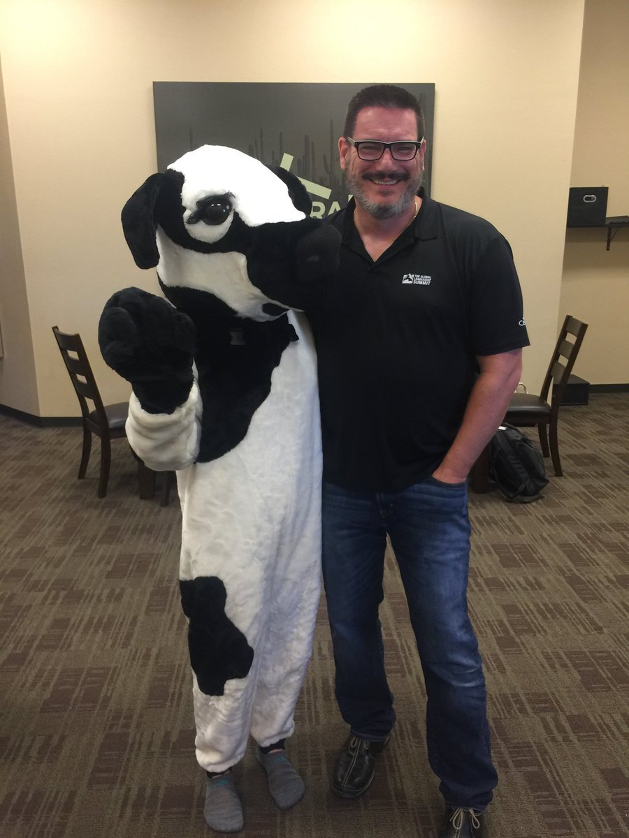 PaulyCarp's tweet photo. Honored to have the Chik-fil-a cow with us this weekend! Providing lunch for anyone who registers this weekend for #GLS18. Get it done! #SummitWeekend https://t.co/Y5zN2i6hsq