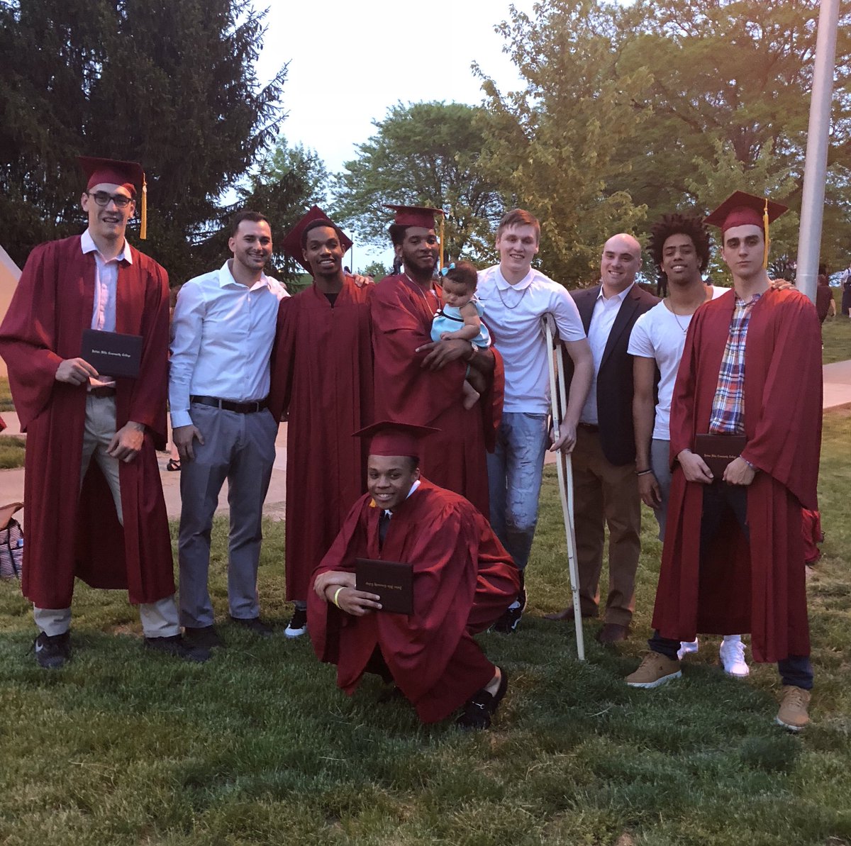 NSchmidty2's tweet photo. A group of hard working, stand up guys on and off the court - Congrats to our sophomores for graduating! #whywedowhatwedo #rememberyourwhy #indianhills #ihcc #graduation #2018Graduate #TwitterlessMel https://t.co/SxaiDiSBl8