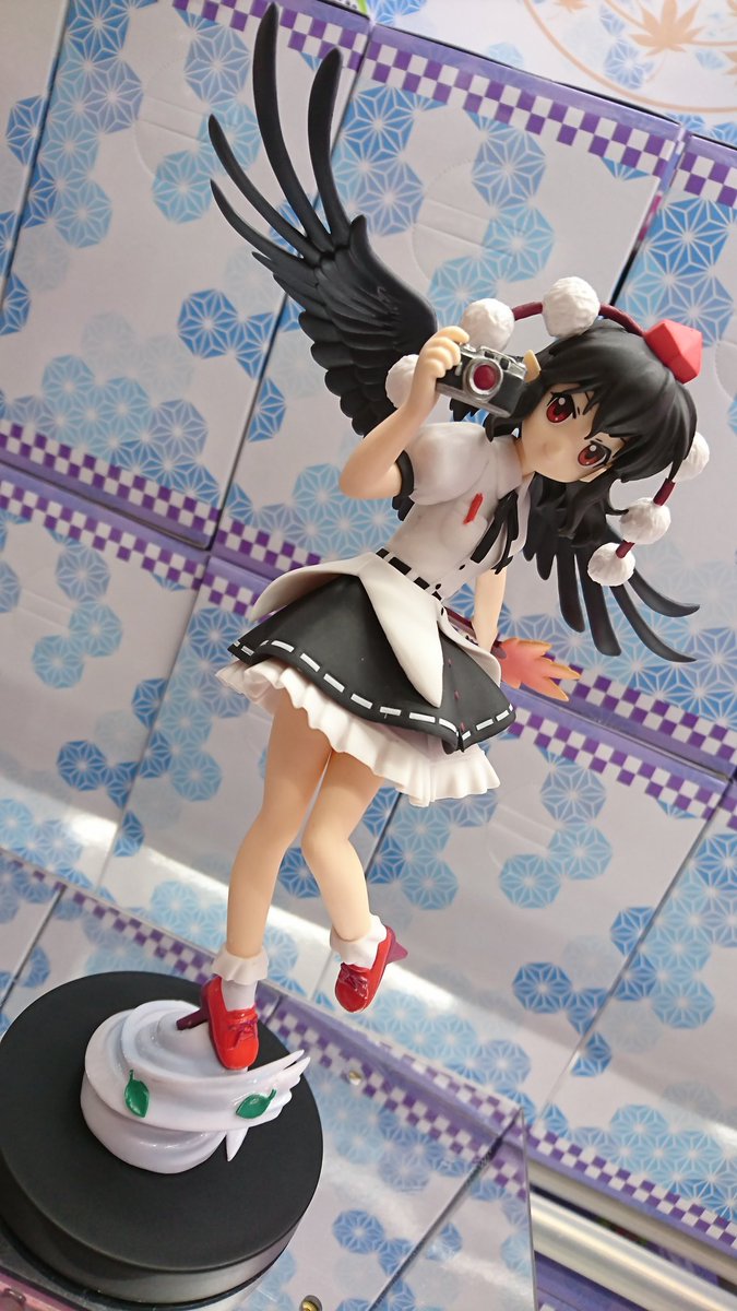O Xrhsths 名古屋レジャーランドささしま店 Sto Twitter プライズ 大人気の東方から東方project Pmフィギュア 射命丸文 入荷しておりますよー おめめがクリっとしてて可愛さ満点です D 綺麗な黒翼だぁ 東方project 射命丸文