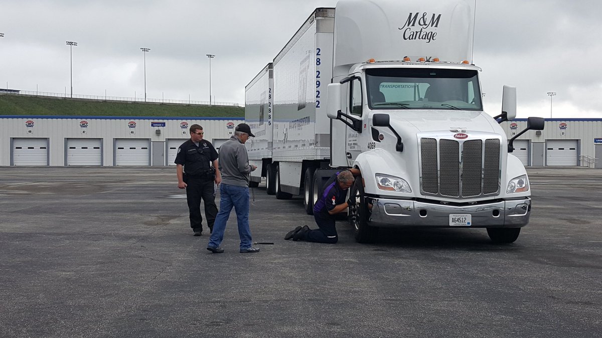 SgtMorris_KSP's tweet photo. What an awesome day at the Truck Driving Championship in Sparta @KySpeedway.  Despite the rain everyone had a great time.  Congrats to all the drivers who participated, your commitment to safety shown brite today!!!  
#TDC18 #kystatepolice #louisvillemetropolice #Lexingtonpolice https://t.co/HJJeckCQod