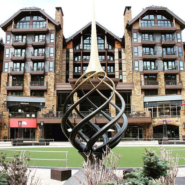parkerkerry's tweet photo. Mud season is in full swing in the Colorado resort towns. At least Vail had some pretty sculptures, Aspen had some great beer, and Ashcroft had no ghosts in their ghost town #colorado #usa #roadtrip #vail #aspen #breckenridge #frisco #ashcroft #sculpture #mudseason #skitown https://t.co/t0swSu49VK