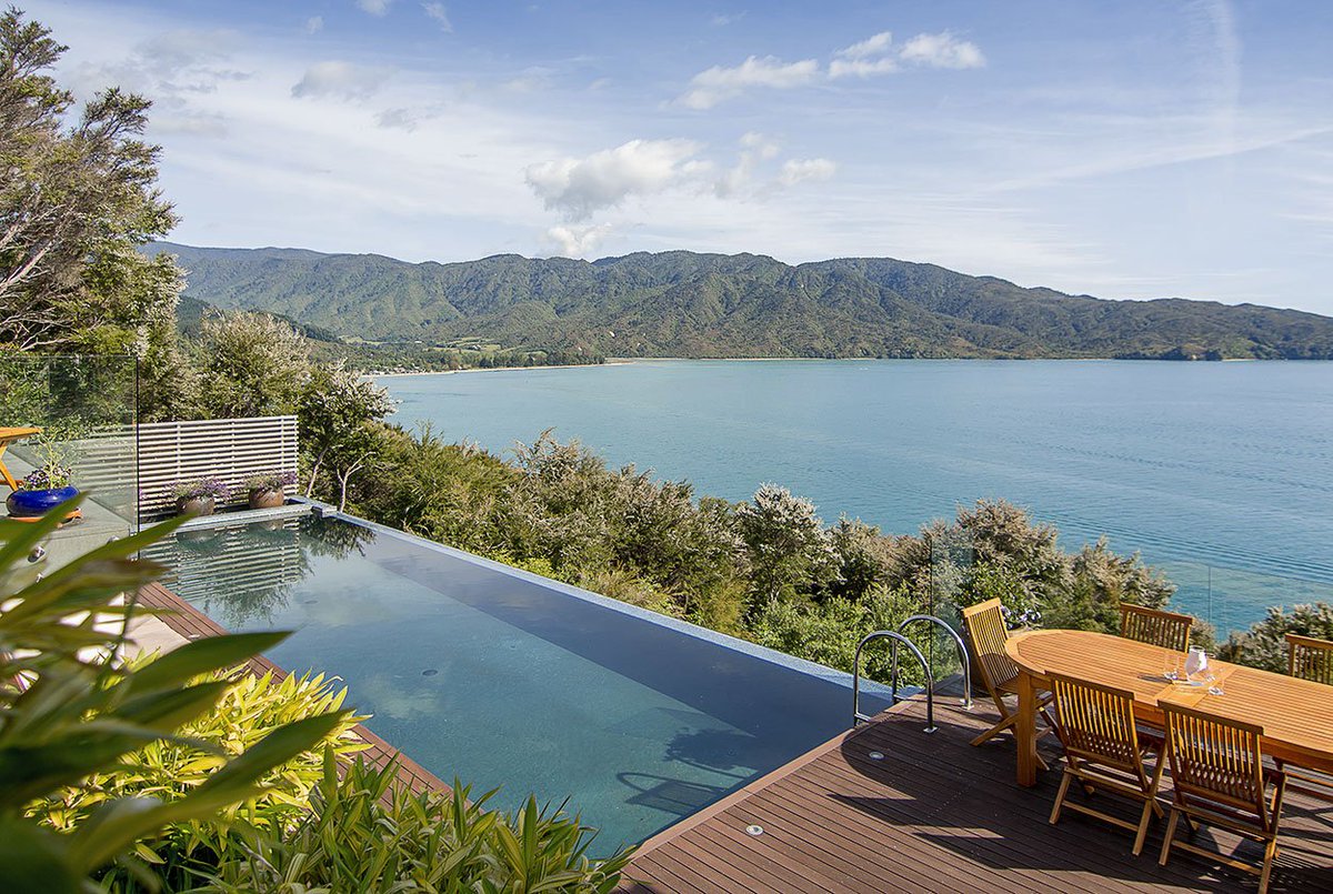 SplitApple's tweet photo. Split Apple Retreat is the perfect place to relax and enjoy Abel Tasman’s unspoiled natural beauty. #luxurytravel #lodgesofNewZealand #AbelTasman #natureNZ  @travellermade @PureNewZealand @TravelLeisure @NatGeo https://t.co/tUZun4dJH7