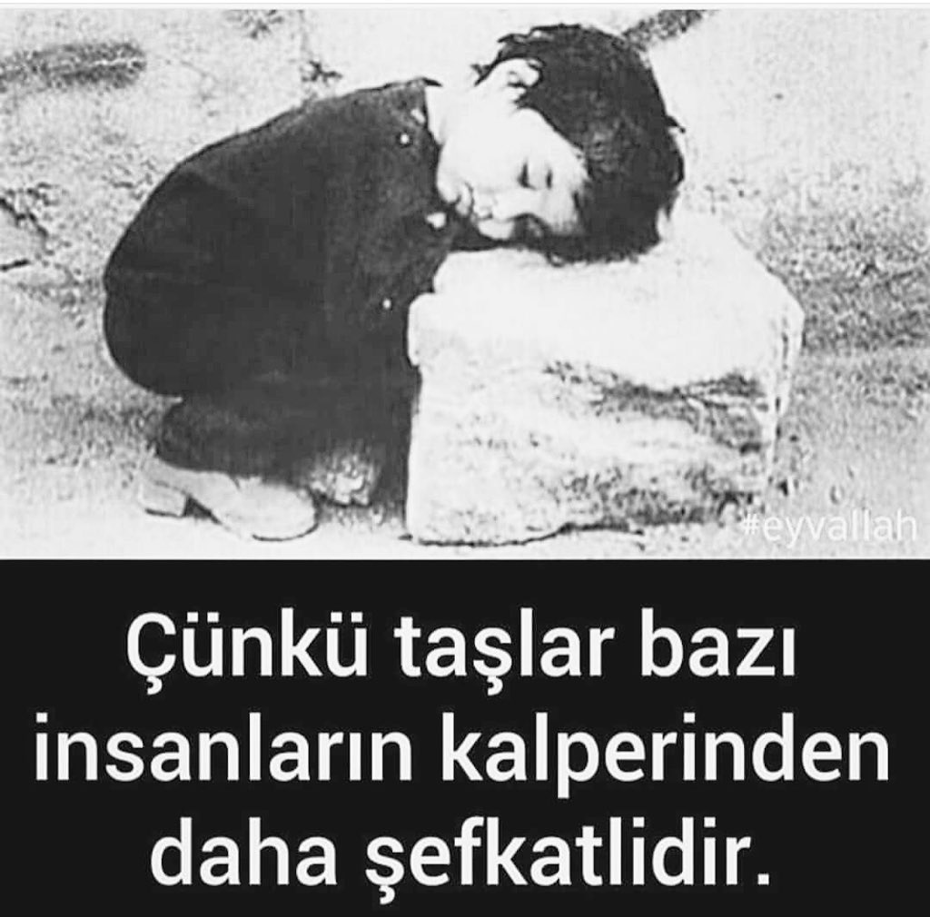 erhanalverogluu's tweet photo. Belkide kör olmalıydı gözlerim,
Sakin, tersiz ve öfkeli ellerimden çıkan bir hasret resmini ihanetin ‘nü’ sü olarak tasvir ederdi #leonardodavinci şüphesiz.
Ve çınlasın kulakların, gözyaşıma sakladığım suyun toprağa değdiği her an.
Yada #hamingway in bir #küba şiiri olsaydı veda https://t.co/Pj2YMYuMQU