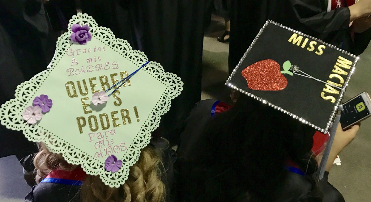 ChicanoGradFS's tweet photo. Here are with the largest Commencement celebration @Fresno_State under way! #ChicanoGradFS18 #Fresnostategrad @LFSAfresnostate #@ChicanoAlumFS @FresnoStateCLAS https://t.co/ygMZDe0Ug9