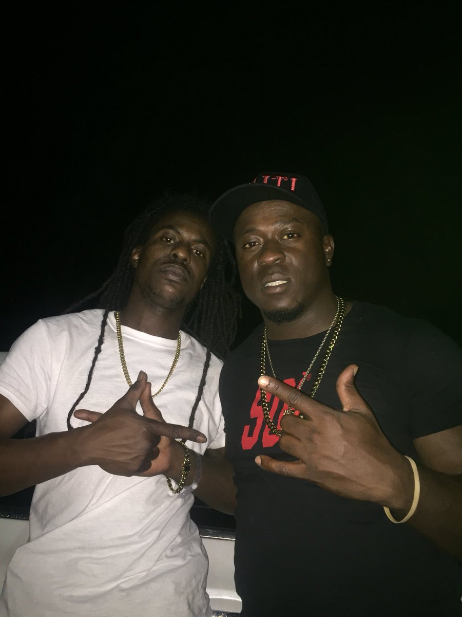 shawtgangsta1Z's tweet image. I’VE BEEN RIDIN’ WITH MY DAWG WE TRYIN’ MURDER SOMETHIN’ YEAH #LLTWIN #STERLINGVILLE #BMR #50K #1Z #BEACHBOY 💯💯🤟🏾🇭🇹