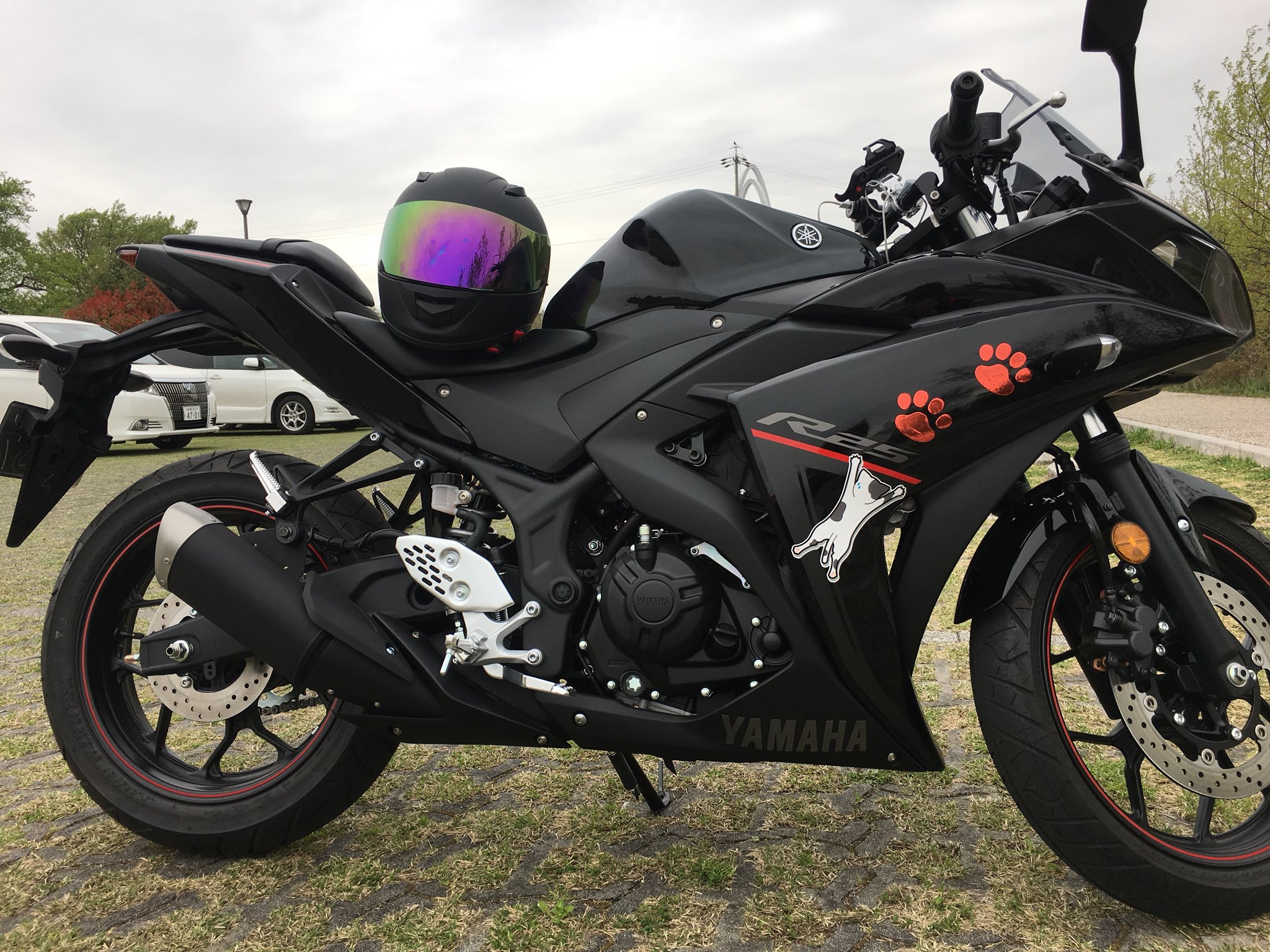 けんyzfr25 ヤマハyzf R25納車わず 今更 もうマフラー変わったりしてるけど みなさんフォローおねがいします 納車 Yamahaが美しい バイク乗りの友達ほしい バイク乗りと繋がりたい Yzfr25 猫ステッカー エルレステッカー フォローしてくれ けんyzfr25 ヤマハyzf R25納車わず 今更 もうマフラー変わったりしてるけど みなさんフォローおねがいします 納車 Yamahaが美しい バイク乗りの友達ほしい バイク乗りと繋がりたい Yzfr25 猫ステッカー エルレステッカー フォローしてくれ