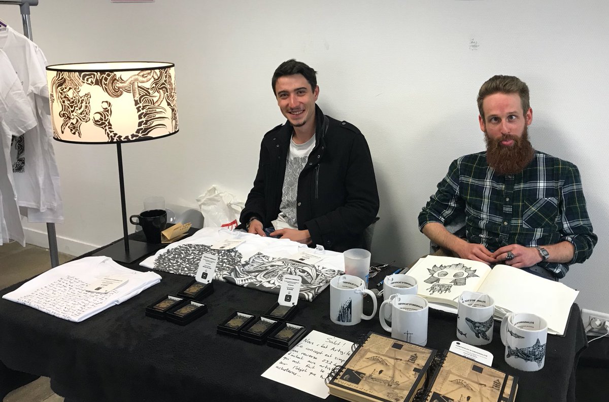 techshop_lille's tweet photo. En parallèle de nos journées portes ouvertes de déroule le marché des créateurs de @VilleLambersart au Colysée! Plus de 100 artisans et créateurs seront au rendez-vous! Ici voici nos deux amis de ArtGile ! #techshop #madeinlille https://t.co/G7jtBV12yH
