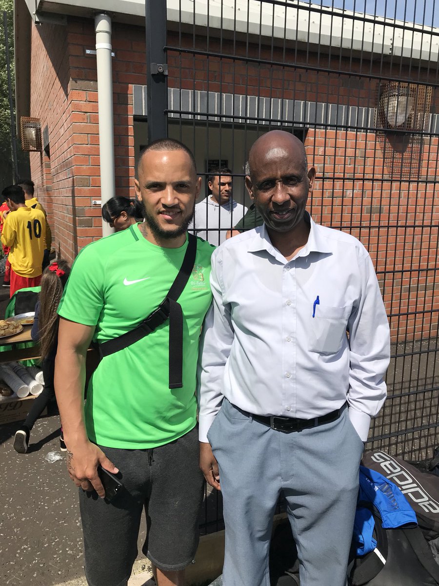 KickOffAt3's tweet photo. We were humbled to meet you @social_1001 yesterday in #Belfast. You are doing amazing things for our young people in the local community &amp; beyond.Keep up the groundbreaking work.#WeBelieve #WeAreYou @PoliceServiceNI @RobGoodwin3 @Tola_Munro https://t.co/DqH6FPnhz3