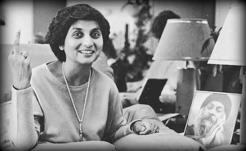 karthik28prabhu's tweet photo. #WildWildCountry is a must watch! What can I say #toughtitties Ma Anand Sheela! What a woman!! 😍 #sheela #netflix #documentary #mustwatch #Osho #Cult #Oregon #Antelope #Rajneeshpuram #tvseries #insane #mindblowing #bestdocumentaryever  #maanandsheela https://t.co/kTpdcyFoaf