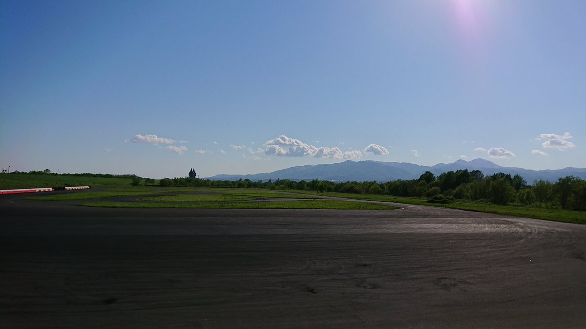 yuramode's tweet photo. 5月20日(日)アクセレラ CUP with GOLD走 in 北海道砂川☆
#北海道 #アクセレラ #acceleratires #northgear #砂川 #drift #yuramode https://t.co/knea0IV7EG