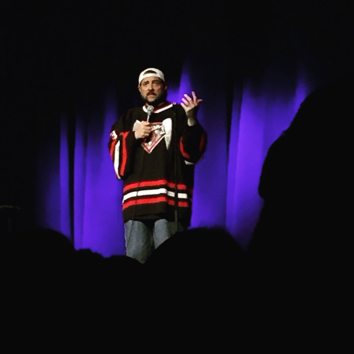 What an incredible experience it was seeing on of my comedic idols, I will happily pay money to hear <a href="/ThatKevinSmith/">KevinSmith</a> talk again!!!!