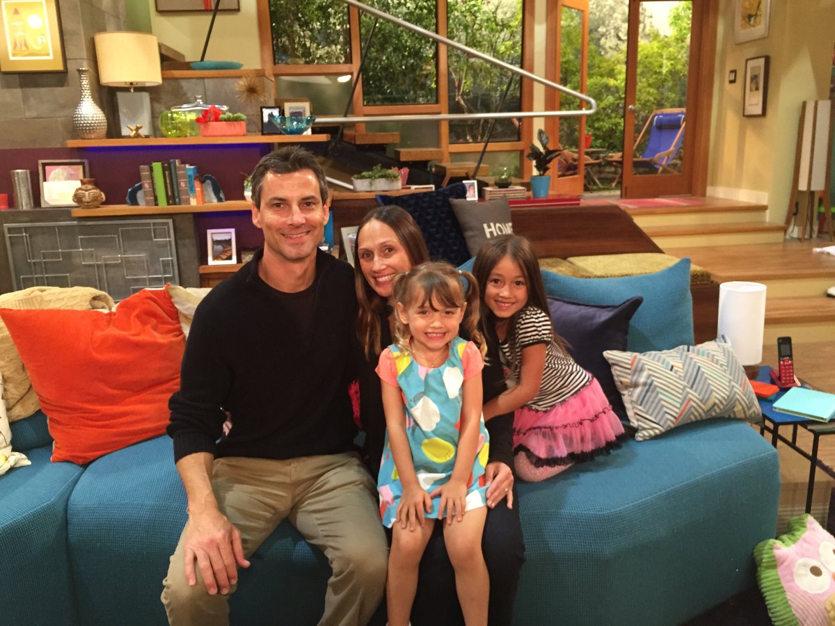 The Clark Family having their first sit together on the famous #Thundermans  blue couch! 🙌 💜⚡️