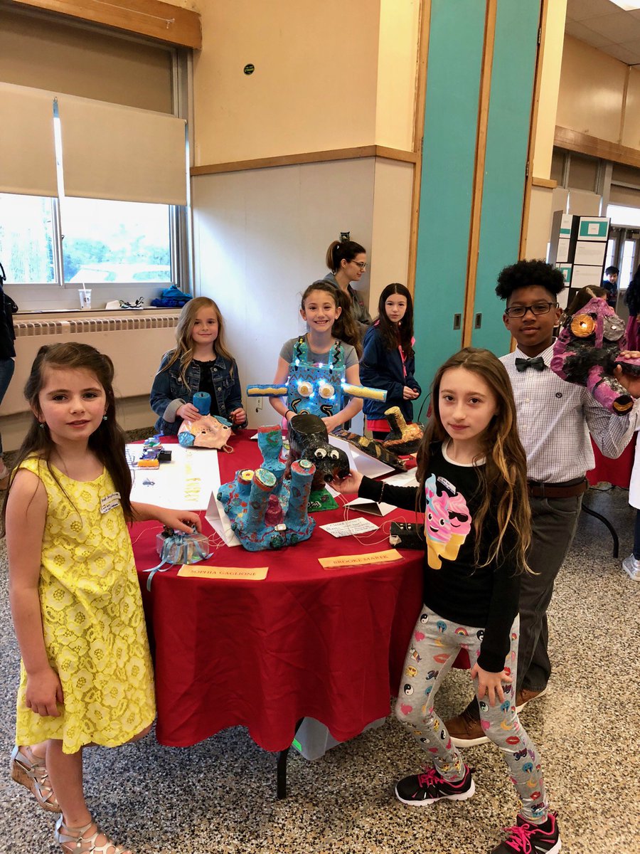 MillerMilonePC's tweet photo. #Mineolaproud Jackson Avenue School...what a great group!! https://t.co/OBDIjqbrUd
