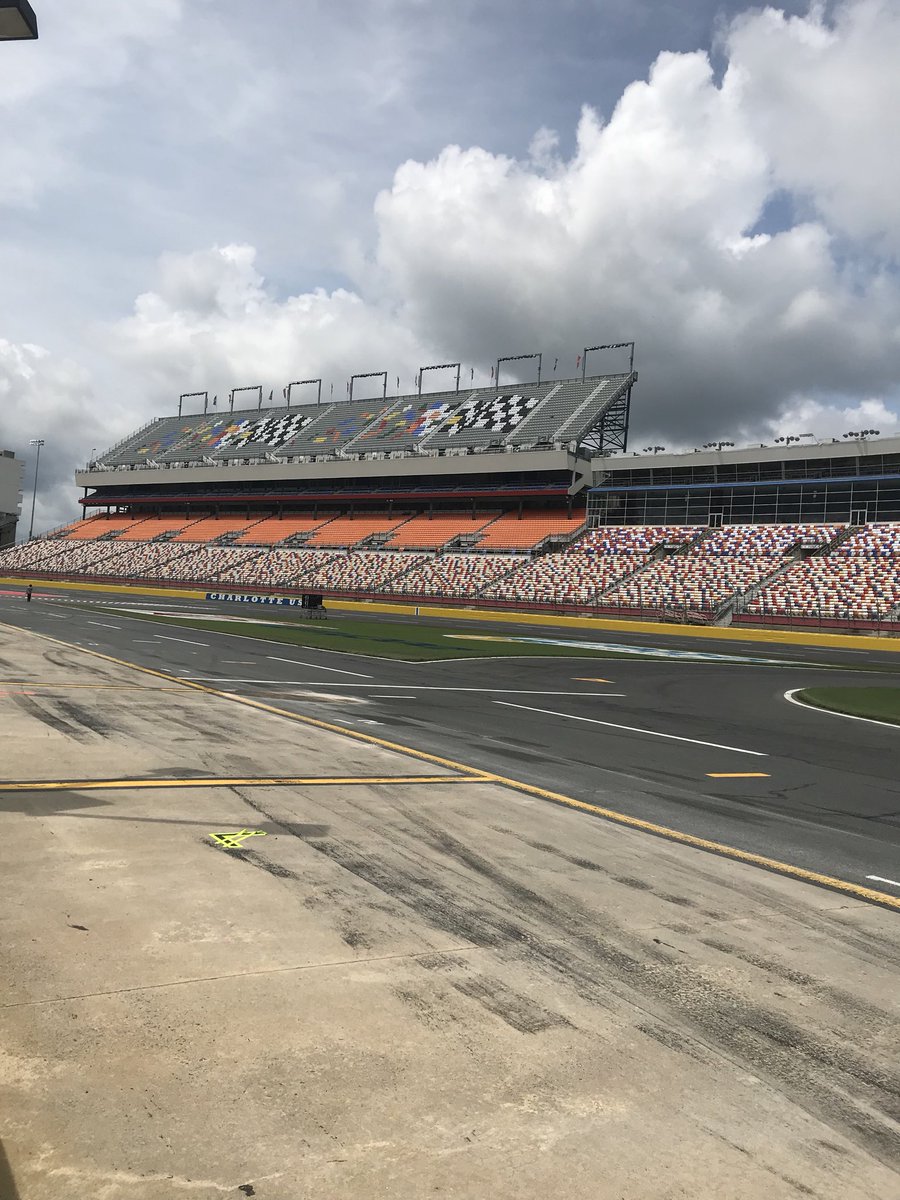 MelissaChanel2's tweet photo. Started my day chillin with @Toyota at the @NASCAR raceway in Charlotte! Fun times riding at 125 miles per hour on the track! #camryneed4speed #camry https://t.co/QvTy72NKc8