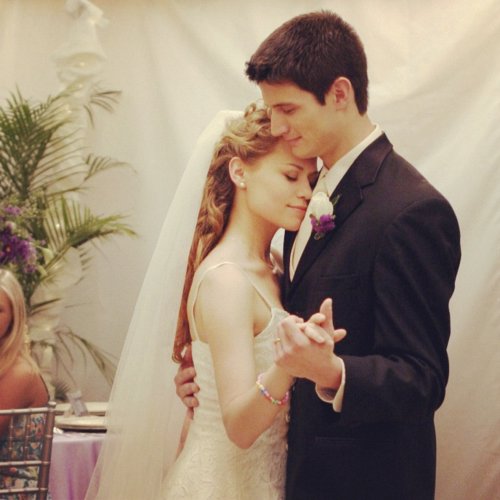 othasbr's tweet image. Casamento fake | Casamento real