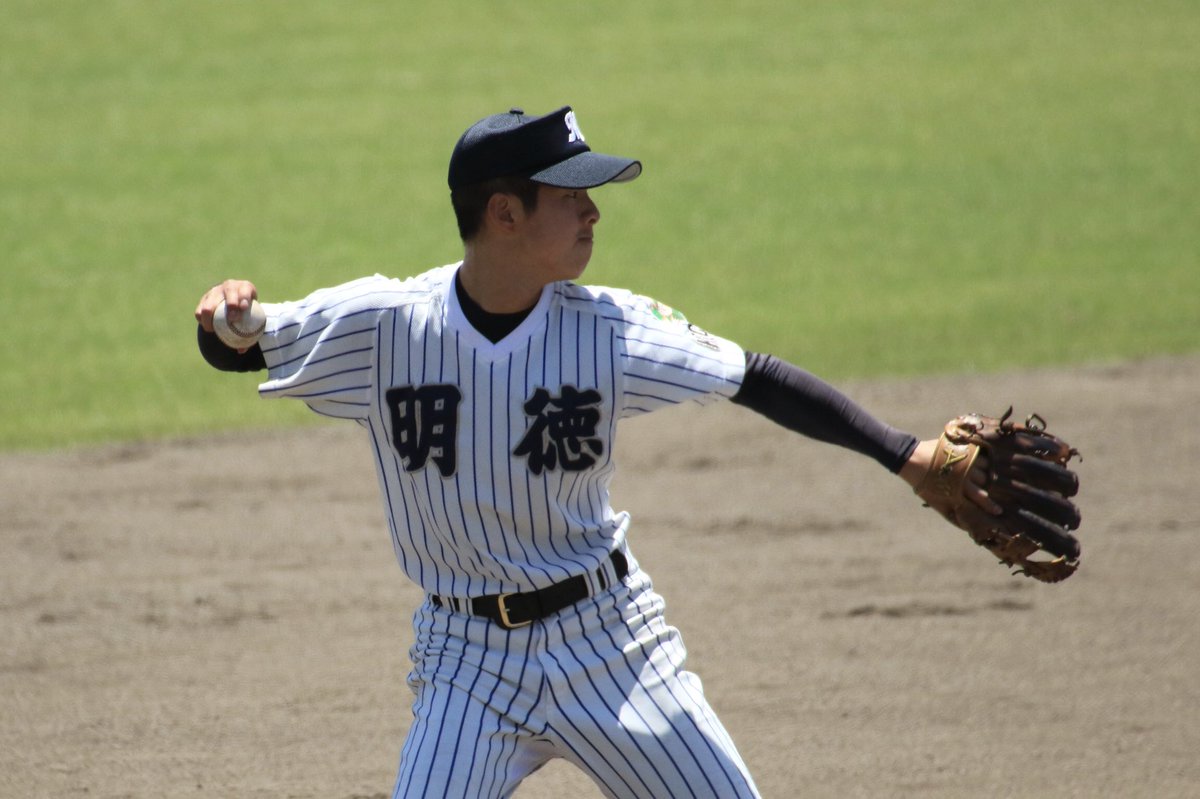 tsu_mtgk_wi's tweet photo. 1年生デビュー。
ショート 18今釘 勝(京都嵐山ボーイズ)

出場していませんが
20番は恐らく鈴木大照(河南リトルシニア)
19番はわかりません。 https://t.co/NNnltLqYRQ