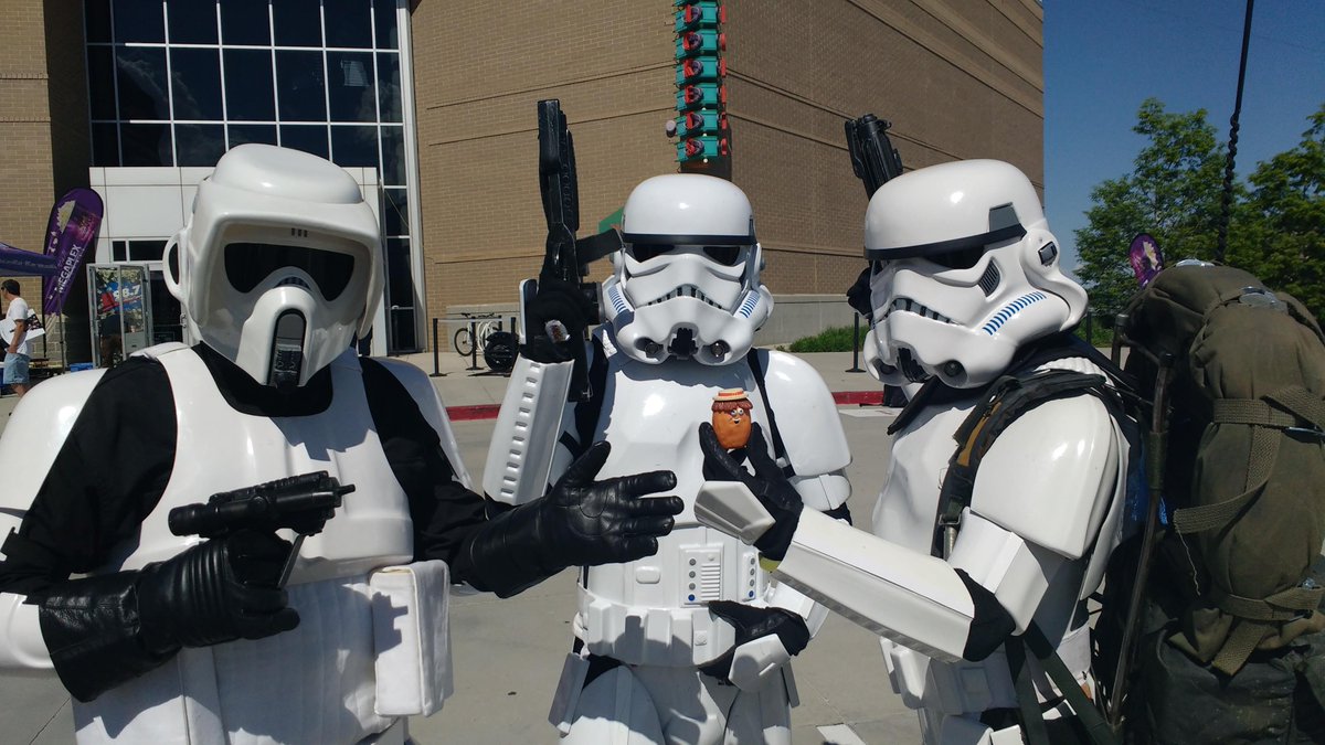 AdvMightyNugget's tweet photo. "Look sir, a #ChickenNugget!" - with @AlpineGarrison 
#scouttrooper #stormtrooper #mcfun #solomovie #starwars #StarWarsSaturday https://t.co/FIxHBHrXXP