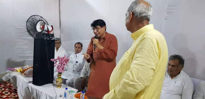 Nakaab_'s tweet photo. #Kairana उपचुनाव: शामली मे अपनो के बीच|

#ChaudharyAjitSingh #Vote4RLD #KairanaByElection https://t.co/UPJQM81IVv