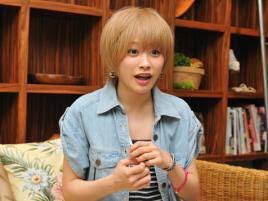 ゆゆ Twitter પર あと1回でいいから このくらいの金髪ショートやりたいって 昨日話してた 笑 高橋愛 モーニング娘 プラチナ期 大好き 金髪 ショートカット T Co Bpanetsqdt Twitter