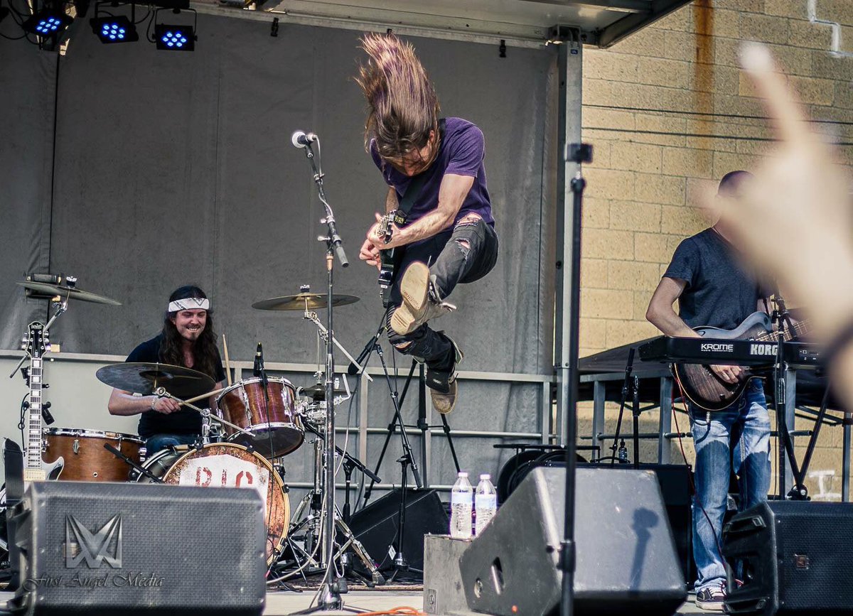 BigAtlantic's tweet photo. @FirstAngelMedia always gets the killer shots .. TY Jana \m/ https://t.co/ofQGRFsXNf